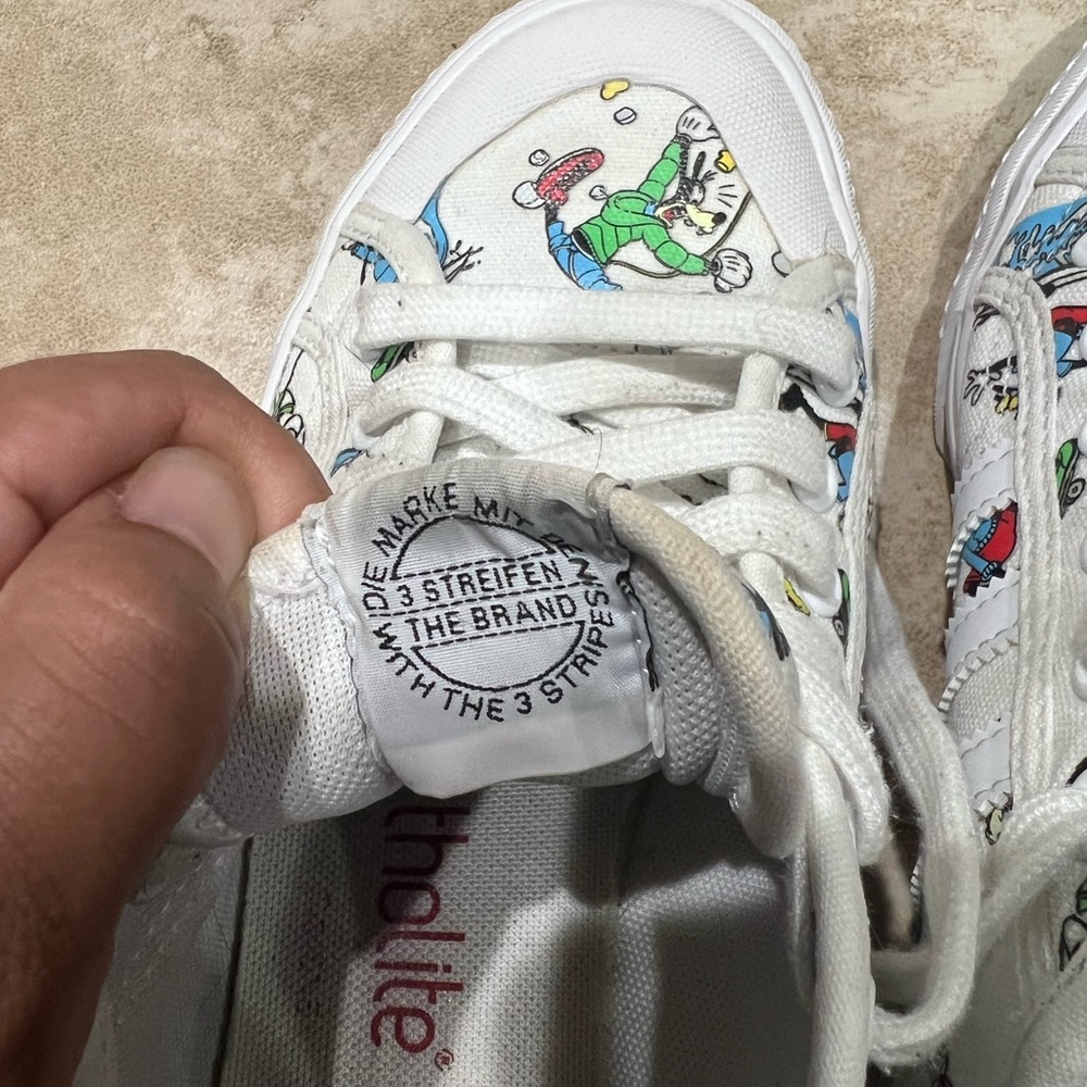 Adidas Disney Nizza Goofy Sneakers - White Ortholite EUC Size 6.5 Men 8.5 Woman - Picture 4 of 9
